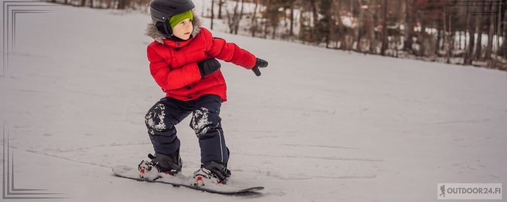 lapsi lumilaudalla